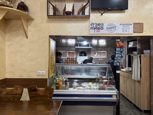 ローカルフード店